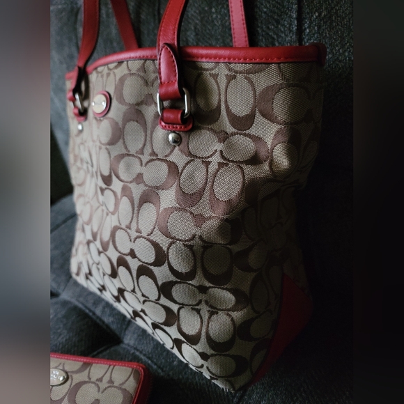 Coach Matching Set, Signature Khaki Tote And Wallet - Picture 2 of 16